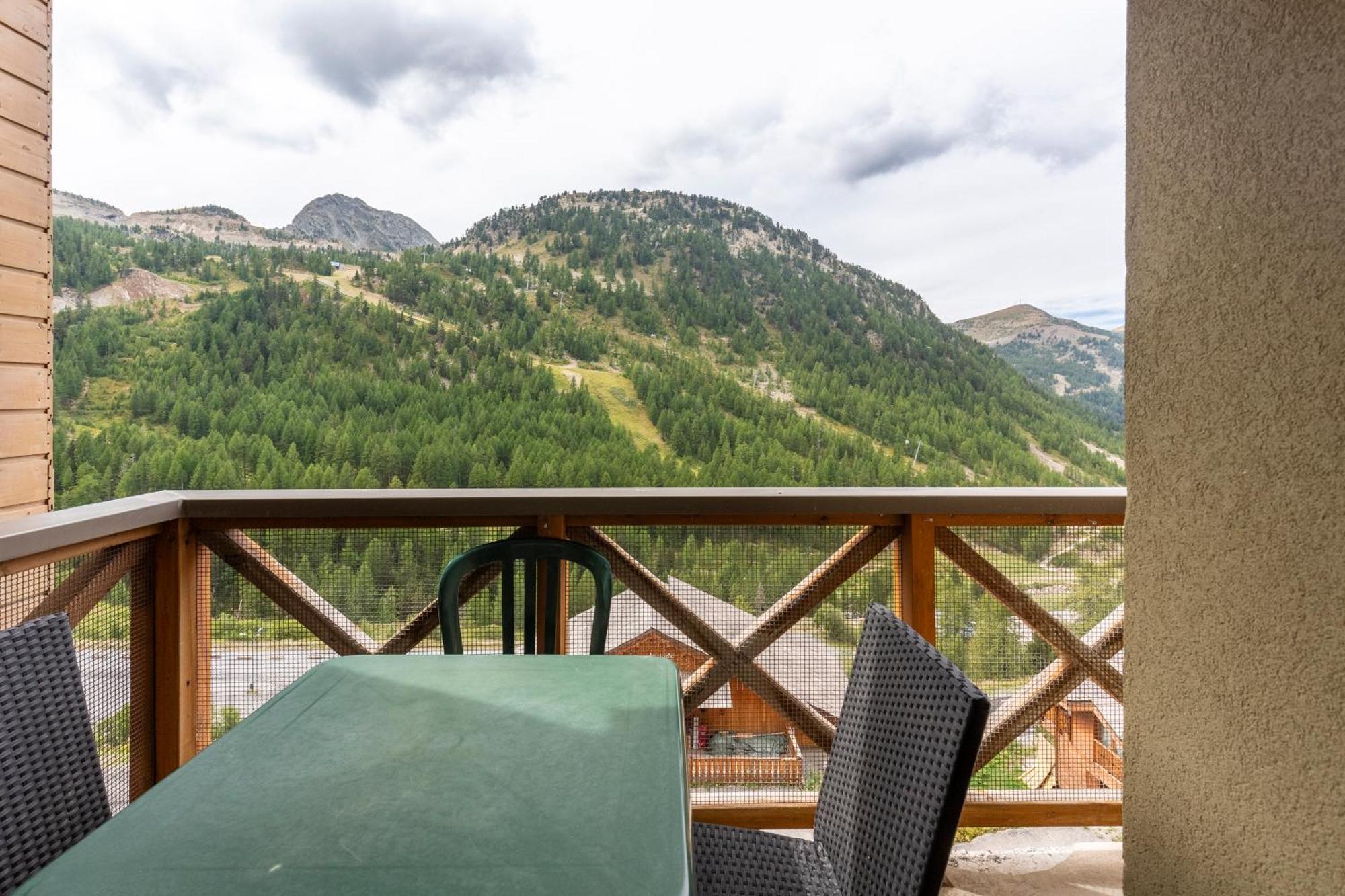 Joli T2, Centre, Parking Prive, Wifi, Local A Ski Isola 2000 Exterior foto
