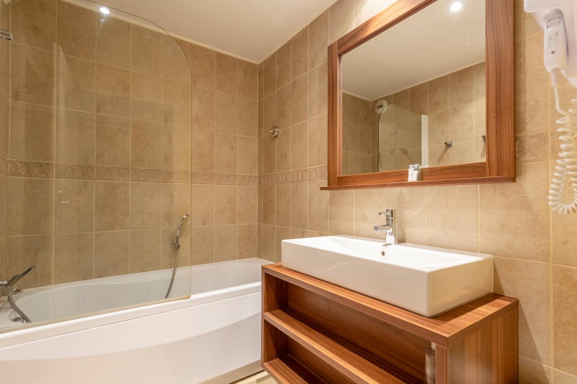 Joli T2, Centre, Parking Prive, Wifi, Local A Ski Isola 2000 Exterior foto